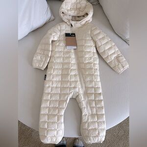 The NORTH FACE Baby ThermoBall One-Piece | 12-18 months | color bleached sand